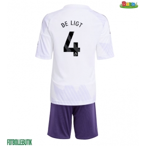 Manchester United Matthijs de Ligt #4 Bortaställ Barn 2025-26 Kortärmad (+ Korta byxor)